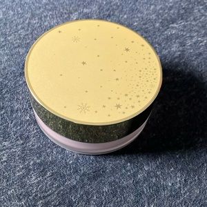 NWOB Beautiful Perfumed body powder